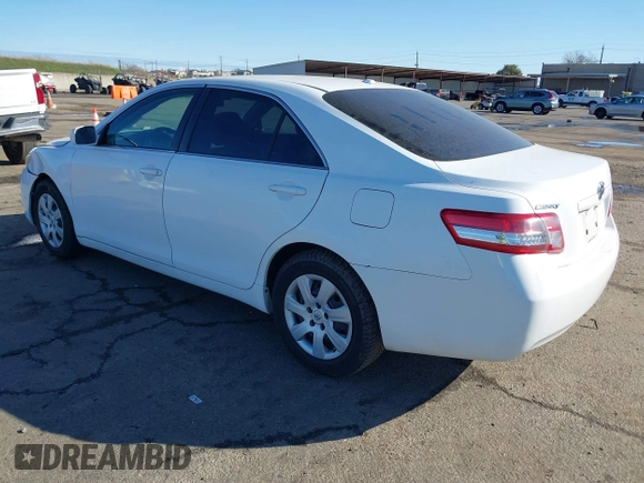 2011 Toyota Camry LE z VIN 4T1BF3EK1BU644469, wystawiony jako IAAI lot #41518325 z przebiegiem 115 485 mil mil oraz . Historia ofert i sprzedaży dostępna na DreamBid. Obrazek 3.