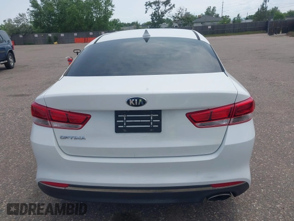 2017 Kia Optima LX z VIN 5XXGT4L38HG173231, wystawiony jako IAAI lot #42340849 z przebiegiem 100 174 mil mil oraz . Historia ofert i sprzedaży dostępna na DreamBid. Obrazek 16.