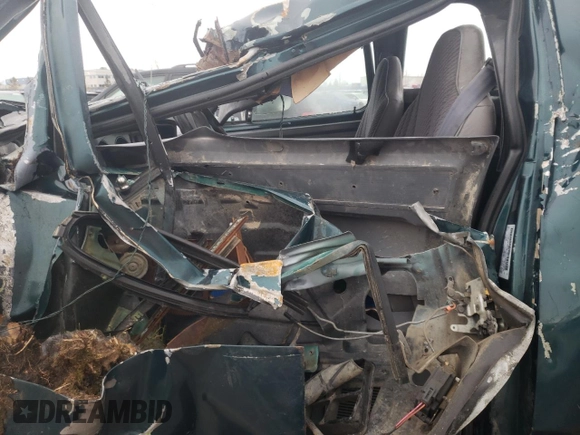 1993 Dodge D/W 250 with VIN 1B7KM26C5PS179046, listed as a Copart auction lot 84036284 with Not Provided miles and Salvage Title. Bid and sale history available at carsss.com. Image 7.