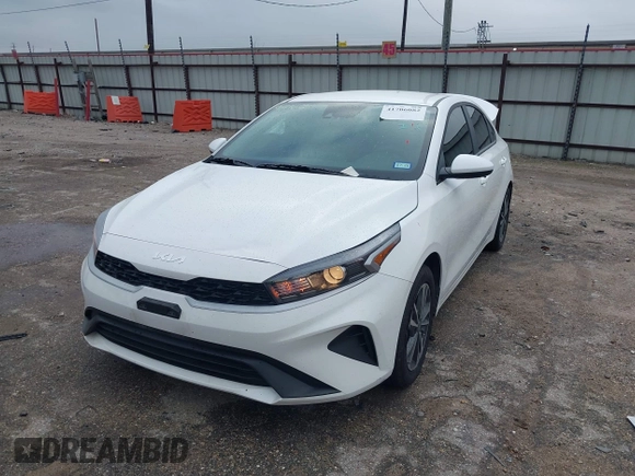 2024 Kia Forte LXS with VIN 3KPF24AD0RE810665, listed as a IAAI auction lot 41706082 with 40,315 mi miles. Bid and sale history available at carsss.com. Image 2.