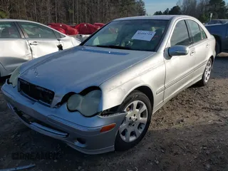 2005 Mercedes-Benz C 320 с VIN WDBRF64JX5F565631, выставлен на аукционе IAAI как лот 41416724 с пробегом 154 981 миль миль и . История ставок и продаж доступна на DreamBid. Изображение 18.