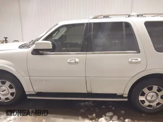 2006 Lincoln Navigator Luxury with VIN 5LMFU27536LJ20869, listed as a IAAI auction lot 41305859 with 166,845 mi miles. Bid and sale history available at carsss.com. Image 14.