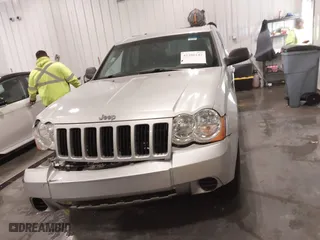 2008 Jeep Grand Cherokee Laredo with VIN 1J8GR48K88C108967, listed as a IAAI auction lot 41306142 with 190,786 mi miles. Bid and sale history available at carsss.com. Image 12.