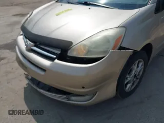 2005 Toyota Sienna XLE with VIN 5TDBA22CX5S049025, listed as a IAAI auction lot 42071795 with 237,858 mi miles. Bid and sale history available at carsss.com. Image 6.