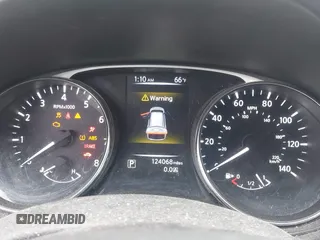 2015 Nissan Rogue SL z VIN 5N1AT2MV4FC885612, wystawiony jako IAAI lot #42381098 z przebiegiem 124 068 mil mil oraz . Historia ofert i sprzedaży dostępna na DreamBid. Obrazek 7.