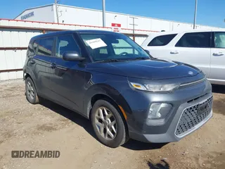 2020 Kia Soul LX with VIN KNDJ23AUXL7722198, listed as a IAAI auction lot 41410147 with 84,568 mi miles. Bid and sale history available at carsss.com. Image 1.
