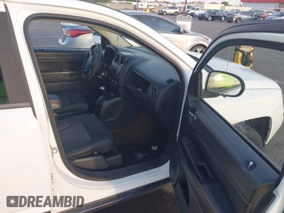 2013 Jeep Compass Sport with VIN 1C4NJCBA1DD272937, listed as a IAAI auction lot 39855648 with 118,136 mi miles. Bid and sale history available at carsss.com. Image 5.