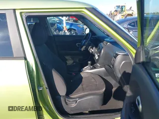 2015 Kia Soul with VIN KNDJN2A25F7807888, listed as a IAAI auction lot 41801637 with 211,511 mi miles. Bid and sale history available at carsss.com. Image 5.