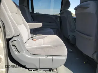 2006 Honda Odyssey LX z VIN 5FNRL38246B113871, wystawiony jako Copart lot #49985635 z przebiegiem 187 328 mil mil oraz Czysty tytuł • Clean title. Historia ofert i sprzedaży dostępna na DreamBid. Obrazek 12.