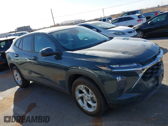 2025 Chevrolet Trax LS with VIN KL77LFEP8SC066146, listed as a IAAI auction lot 41735717 with 8,784 mi miles and . Bid and sale history available at DreamBid. Image 13.
