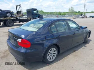 2007 BMW 3 Series 328i with VIN WBAVA33577KX82272, listed as a IAAI auction lot 42175352 with 194,774 mi miles and . Bid and sale history available at DreamBid. Image 4.