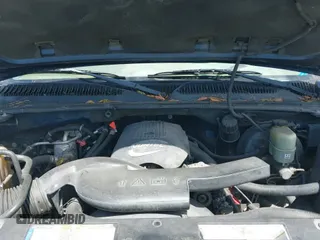 2001 Chevrolet Suburban LT с VIN 3GNEC16T91G212209, выставлен на аукционе IAAI как лот 42251346 с пробегом 243 932 миль миль и . История ставок и продаж доступна на DreamBid. Изображение 12.