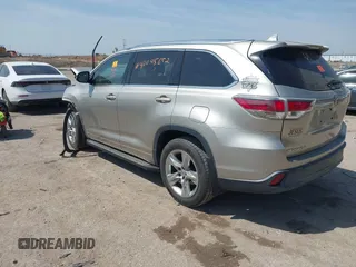 2015 Toyota Highlander Limited with VIN 5TDYKRFH3FS083587, listed as a IAAI auction lot 42045652 with Not provided miles and . Bid and sale history available at DreamBid. Image 3.