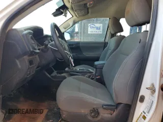 2019 Toyota Tacoma SR z VIN 3TMCZ5AN2KM221349, wystawiony jako Copart lot #60332685 z przebiegiem 109 907 mil mil oraz Szkoda całkowita • Salvage title. Historia ofert i sprzedaży dostępna na DreamBid. Obrazek 7.