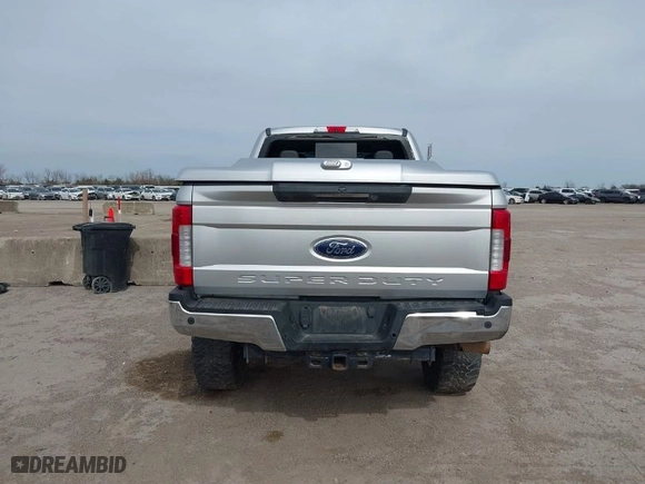 2017 Ford Super Duty F-250 SRW Lariat with VIN 1FT7W2BTXHED57250, listed as a IAAI auction lot 41724650 with 88,796 mi miles. Bid and sale history available at carsss.com. Image 16.