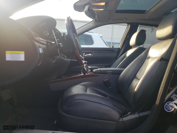 2013 Mercedes-Benz S-Class S 550 with VIN WDDNG9EB1DA501792, listed as a Copart auction lot 43513175 with 103,114 mi miles and Salvage Title. Bid and sale history available at carsss.com. Image 7.
