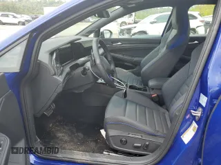 2024 Volkswagen Golf z VIN WVWEB7CD1RW114123, wystawiony jako Copart lot #65398714 z przebiegiem 3 932 mil mil oraz Szkoda całkowita • Salvage title. Historia ofert i sprzedaży dostępna na DreamBid. Obrazek 7.