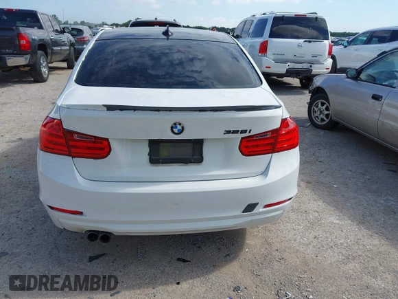 2014 BMW 3 Series 328i с VIN WBA3A5C5XEJ463194, выставлен на аукционе IAAI как лот 42528513 с пробегом 179 909 миль миль и . История ставок и продаж доступна на DreamBid. Изображение 16.