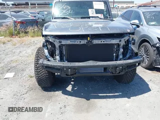 2024 Ford Bronco Badlands z VIN 1FMEE9BP9RLB31294, wystawiony jako IAAI lot #42115923 z przebiegiem 1675 mil mil oraz . Historia ofert i sprzedaży dostępna na DreamBid. Obrazek 12.