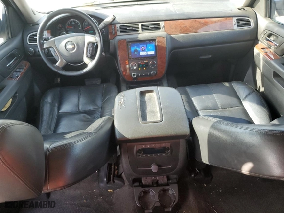 2012 Chevrolet Suburban LT with VIN 1GNSKJE74CR216133, listed as a Copart auction lot 47187385 with 199,922 mi miles and Salvage Title. Bid and sale history available at carsss.com. Image 8.