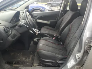 2013 Mazda 2 Touring z VIN JM1DE1LZ7D0153662, wystawiony jako Copart lot #58562435 z przebiegiem 109 329 mil mil oraz Szkoda całkowita • Salvage title. Historia ofert i sprzedaży dostępna na DreamBid. Obrazek 7.