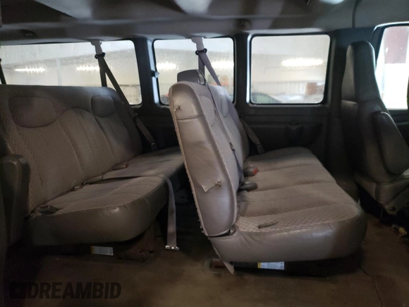 2005 Chevrolet Express Passenger with VIN 1GAHG39U451202405, listed as a Copart auction lot 45713255 with 488,178 mi miles and Salvage title. Bid and sale history available at DreamBid. Image 11.