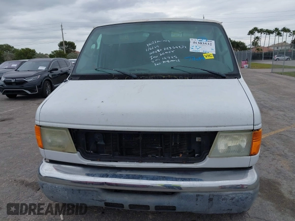 2007 Ford Econoline Passenger XL with VIN 1FBNE31L87DA19792, listed as a IAAI auction lot 41303532 with 71,444 mi miles. Bid and sale history available at carsss.com. Image 6.