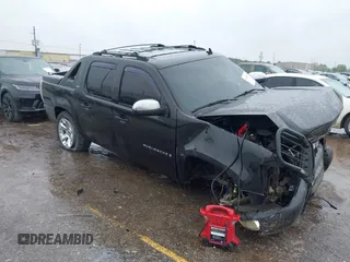 2007 Chevrolet Avalanche LTZ with VIN 3GNFK12327G245509, listed as a IAAI auction lot 41894068 with 159,392 mi miles. Bid and sale history available at carsss.com. Image 1.