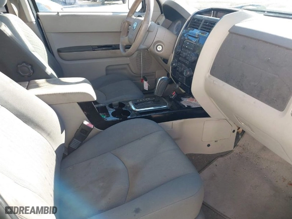 2008 Mazda Tribute Grand Touring with VIN 4F2CZ02Z78KM12026, listed as a IAAI auction lot 41671615 with 204,422 mi miles. Bid and sale history available at carsss.com. Image 5.