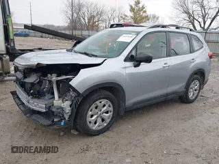 2019 Subaru Forester with VIN JF2SKACC9KH439492, listed as a IAAI auction lot 41570280 with 186,563 mi miles. Bid and sale history available at carsss.com. Image 2.
