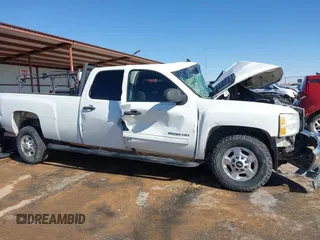 2013 Chevrolet Silverado 2500HD LT with VIN 1GC1CXCG4DF198324, listed as a IAAI auction lot 41883232 with 1 mi miles. Bid and sale history available at carsss.com. Image 13.