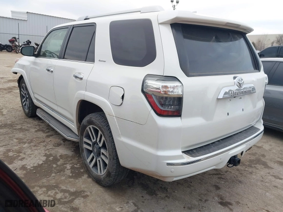 2020 Toyota 4Runner SR5 with VIN JTEBU5JR2L5822163, listed as a IAAI auction lot 41352311 with 100,418 mi miles. Bid and sale history available at carsss.com. Image 3.