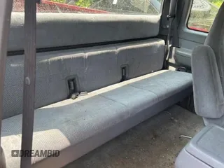 1995 Ford F-350 с VIN 1FTJX35F5SKA30133, выставлен на аукционе Copart как лот 60016495 с пробегом Не указан миль и Чистый • Clean title. История ставок и продаж доступна на DreamBid. Изображение 6.