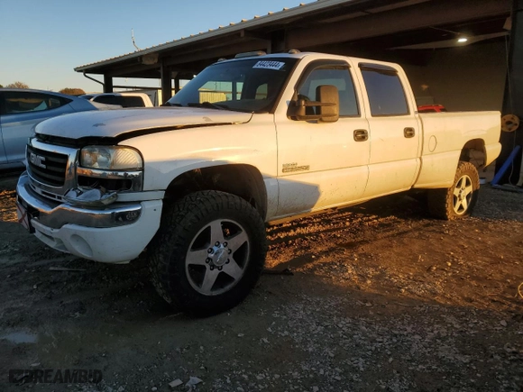 2007 GMC Sierra 3500 Classic DRW SLE1 with VIN 1GTJK33D47F137786, listed as a Copart auction lot 84423444 with NaN miles and Salvage Title. Bid and sale history available at carsss.com. Image 1.