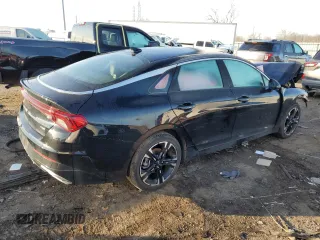 2024 Kia K5 GT-Line z VIN 5XXG64J21RG251951, wystawiony jako Copart lot #51559015 z przebiegiem 21 497 mil mil oraz Nie do naprawy • Non repairable. Historia ofert i sprzedaży dostępna na DreamBid. Obrazek 3.