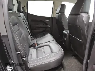 2017 GMC Canyon 4WD Denali z VIN 1GTG6EEN2H1324961, wystawiony jako Copart lot #53032885 z przebiegiem 71 880 mil mil oraz Czysty tytuł • Clean title. Historia ofert i sprzedaży dostępna na DreamBid. Obrazek 10.