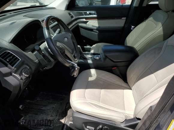 2018 Ford Explorer Platinum z VIN 1FM5K8HT3JGB02703, wystawiony jako Copart lot #57091735 z przebiegiem 90 921 mil mil oraz Szkoda całkowita • Salvage title. Historia ofert i sprzedaży dostępna na DreamBid. Obrazek 7.