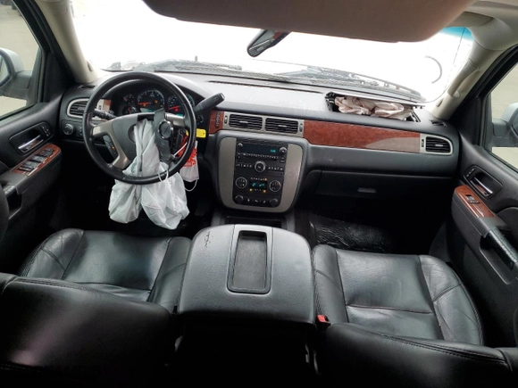 2013 GMC Sierra 1500 SLT with VIN 3GTP2WE75DG275821, listed as a Copart auction lot 43206415 with 141,117 mi miles and Salvage Title. Bid and sale history available at carsss.com. Image 8.