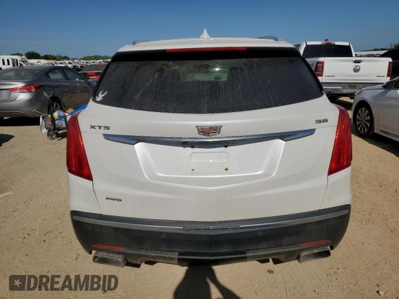 2018 Cadillac XT5 Luxury AWD z VIN 1GYKNDRS9JZ183136, wystawiony jako Copart lot #51107245 z przebiegiem 151 328 mil mil oraz Czysty tytuł • Clean title. Historia ofert i sprzedaży dostępna na DreamBid. Obrazek 6.