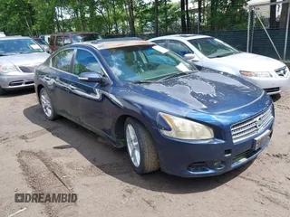 2009 Nissan Maxima SV z VIN 1N4AA51E09C859437, wystawiony jako IAAI lot #42459087 z przebiegiem 186 846 mil mil oraz . Historia ofert i sprzedaży dostępna na DreamBid. Obrazek 1.