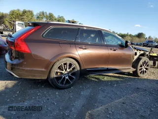 2017 Volvo V90 z VIN YV4A22NL1H1000167, wystawiony jako Copart lot #82362134 z przebiegiem 92 527 mil mil oraz Szkoda całkowita • Salvage title. Historia ofert i sprzedaży dostępna na DreamBid. Obrazek 3.