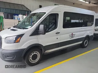 2024 Ford Transit Passenger XL z VIN 1FBAX2C87RKA32981, wystawiony jako IAAI lot #42791620 z przebiegiem 3 439 mil mil oraz . Historia ofert i sprzedaży dostępna na DreamBid. Obrazek 14.