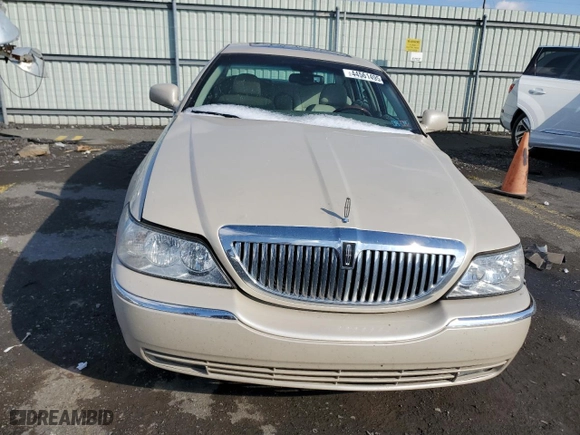 2003 Lincoln Town Car Cartier with VIN 1LNHM83WX3Y704827, listed as a Copart auction lot 44561495 with 89,936 mi miles and Salvage Title. Bid and sale history available at carsss.com. Image 5.