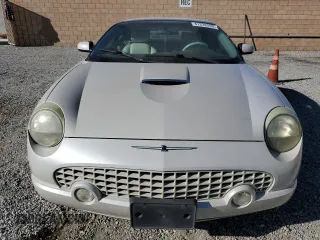 2005 Ford Thunderbird 50th Anniversary with VIN 1FAHP69A85Y106689, listed as a Copart auction lot 41338295 with 104,128 mi miles and Clean Title. Bid and sale history available at DreamBid. Image 5.