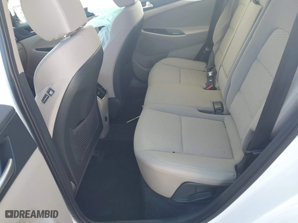 2019 Hyundai Tucson SEL with VIN KM8J33AL4KU991829, listed as a IAAI auction lot 42002700 with 14,184 mi miles. Bid and sale history available at carsss.com. Image 8.