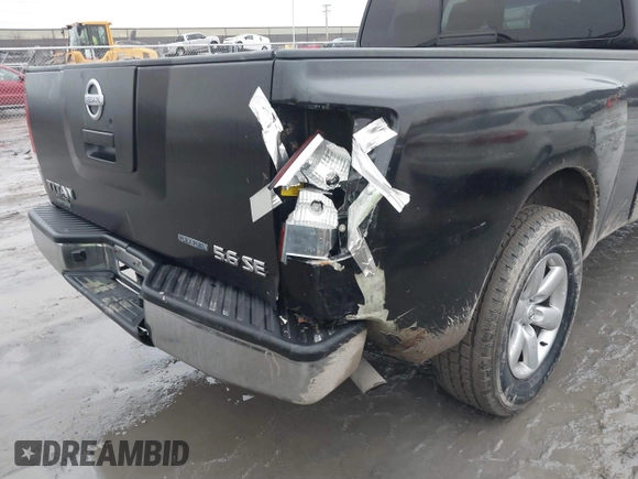 2008 Nissan Titan SE with VIN 1N6BA06A98N346260, listed as a IAAI auction lot 41511692 with 305,762 mi miles. Bid and sale history available at carsss.com. Image 6.