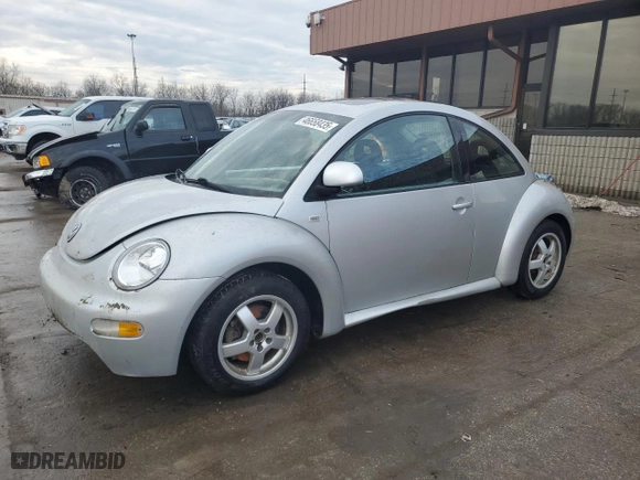 2000 Volkswagen New Beetle GLS with VIN 3VWCD21C2YM409242, listed as a Copart auction lot 46658435 with NaN miles and Salvage Title. Bid and sale history available at carsss.com. Image 1.