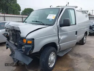 2009 Ford Econoline Cargo Commercial z VIN 1FTNE14W29DA56023, wystawiony jako IAAI lot #42362663 z przebiegiem 211 326 mil mil oraz . Historia ofert i sprzedaży dostępna na DreamBid. Obrazek 2.