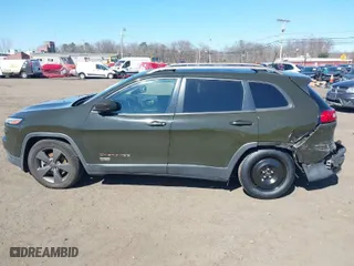 2017 Jeep Cherokee Latitude with VIN 1C4PJMCS3HW509282, listed as a IAAI auction lot 41754510 with 87,305 mi miles. Bid and sale history available at carsss.com. Image 14.