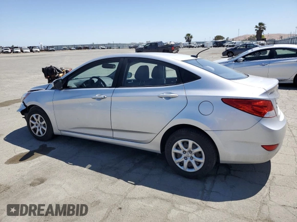 2013 Hyundai Accent GLS z VIN KMHCT4AE5DU416853, wystawiony jako Copart lot #57818195 z przebiegiem 84 550 mil mil oraz Szkoda całkowita • Salvage title. Historia ofert i sprzedaży dostępna na DreamBid. Obrazek 2.